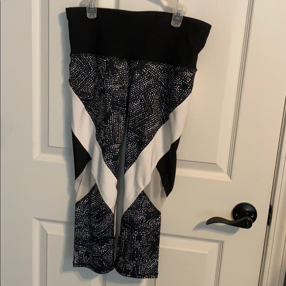 Xersion 3 print capris